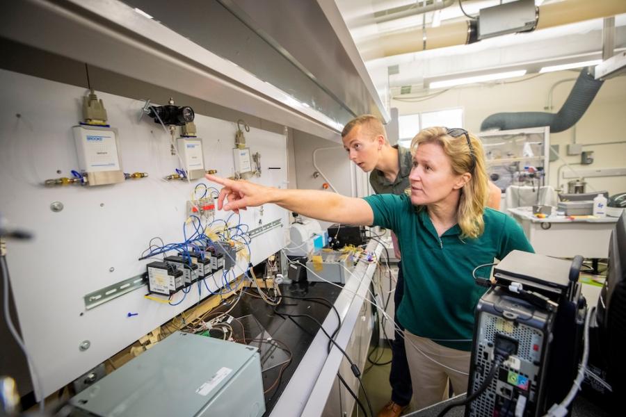 Annette von Jouanne prepares new energy solutions in Baylor labs.